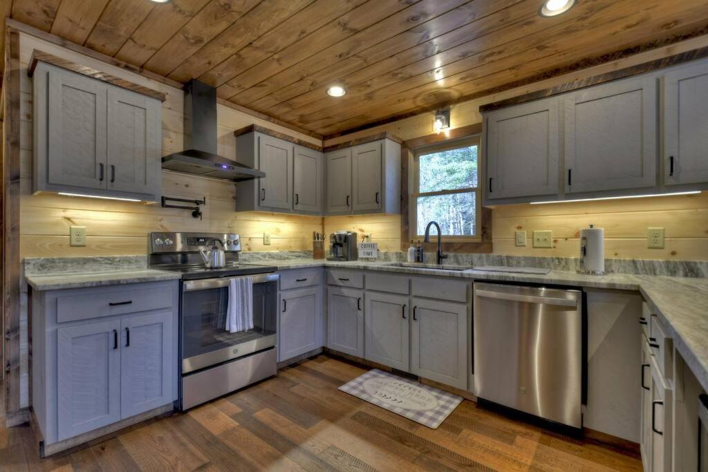 Rosewood Retreat - Hot Tub Fire Pit Pool Table Villa Блу Ридж Екстериор снимка