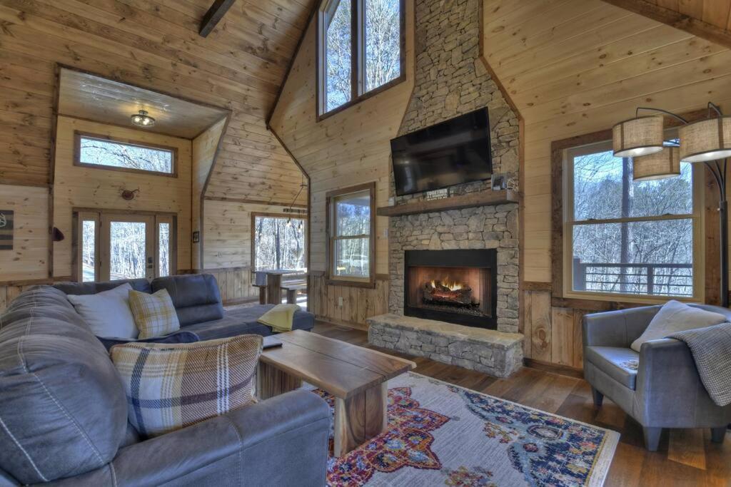 Rosewood Retreat - Hot Tub Fire Pit Pool Table Villa Блу Ридж Екстериор снимка