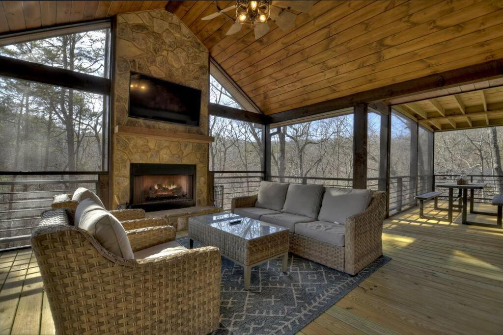 Rosewood Retreat - Hot Tub Fire Pit Pool Table Villa Блу Ридж Екстериор снимка