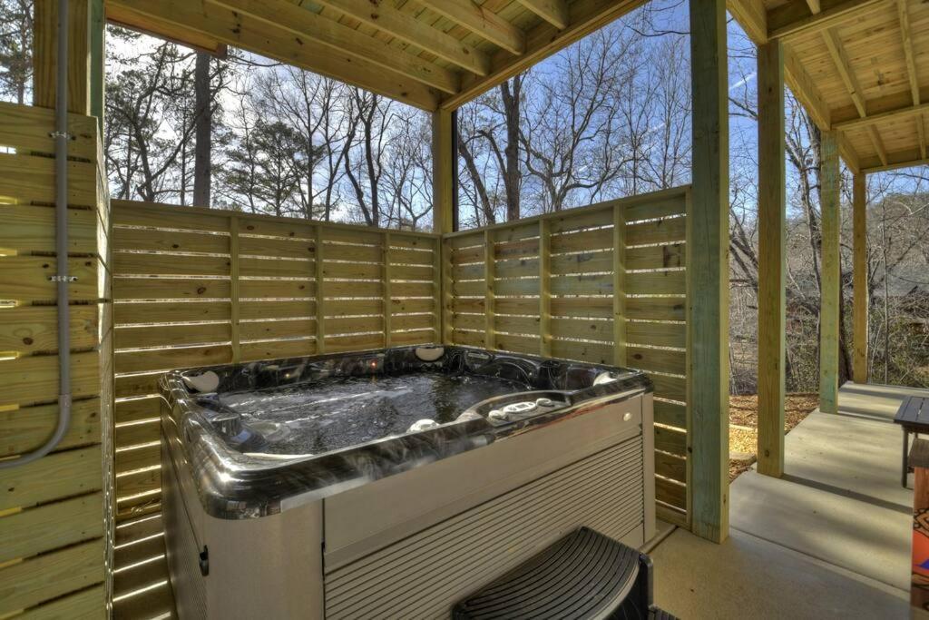 Rosewood Retreat - Hot Tub Fire Pit Pool Table Villa Блу Ридж Екстериор снимка