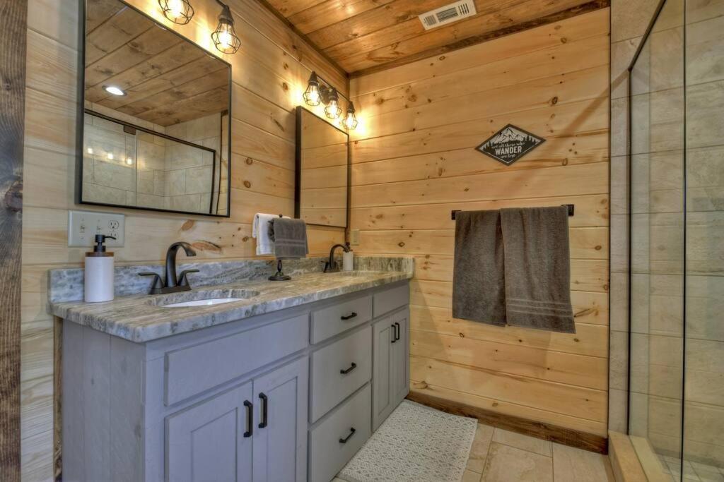 Rosewood Retreat - Hot Tub Fire Pit Pool Table Villa Блу Ридж Екстериор снимка