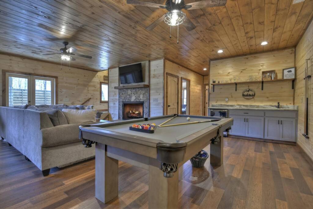 Rosewood Retreat - Hot Tub Fire Pit Pool Table Villa Блу Ридж Екстериор снимка